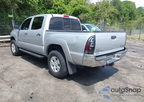 2010 Toyota Tacoma Prerunner V6 z USA, uszkodzony, nr VIN 5TEJU4GN3AZ721657
